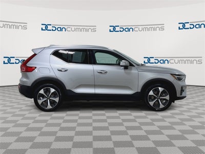 2024 Volvo XC40 B5 Plus Bright Theme