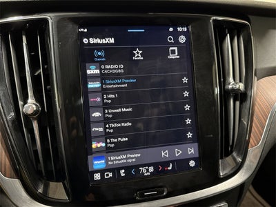 2025 Volvo V60 Cross Country B5 Plus