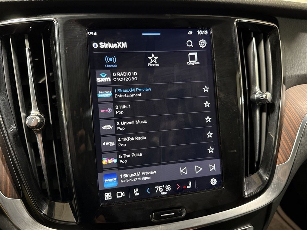 2025 Volvo V60 Cross Country B5 Plus