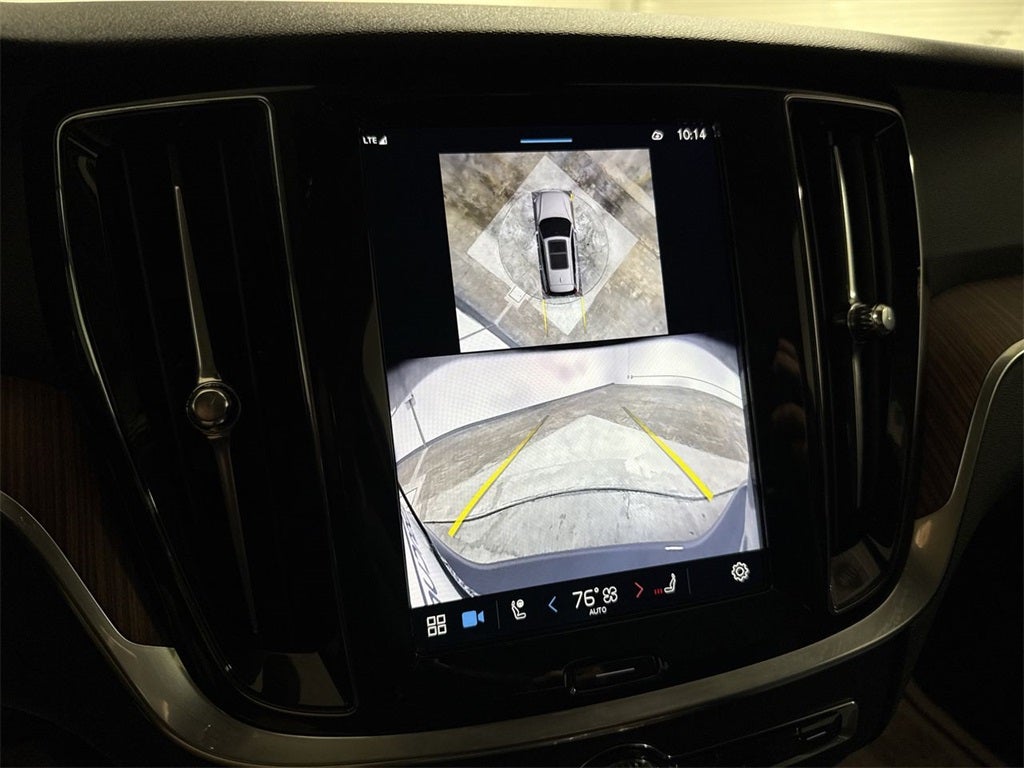 2025 Volvo V60 Cross Country B5 Plus