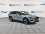 2025 Volvo V60 Cross Country B5 Plus