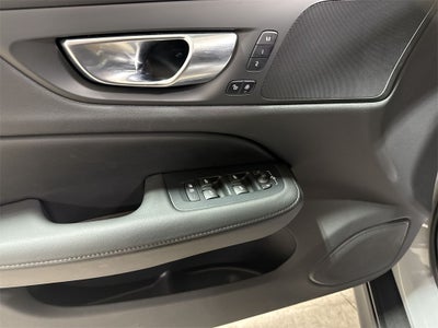 2025 Volvo V60 Cross Country B5 Plus