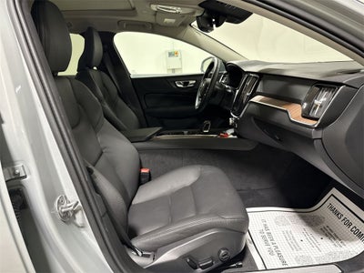 2025 Volvo V60 Cross Country B5 Plus