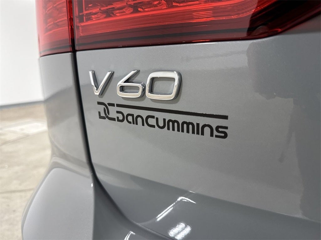 2025 Volvo V60 Cross Country B5 Plus
