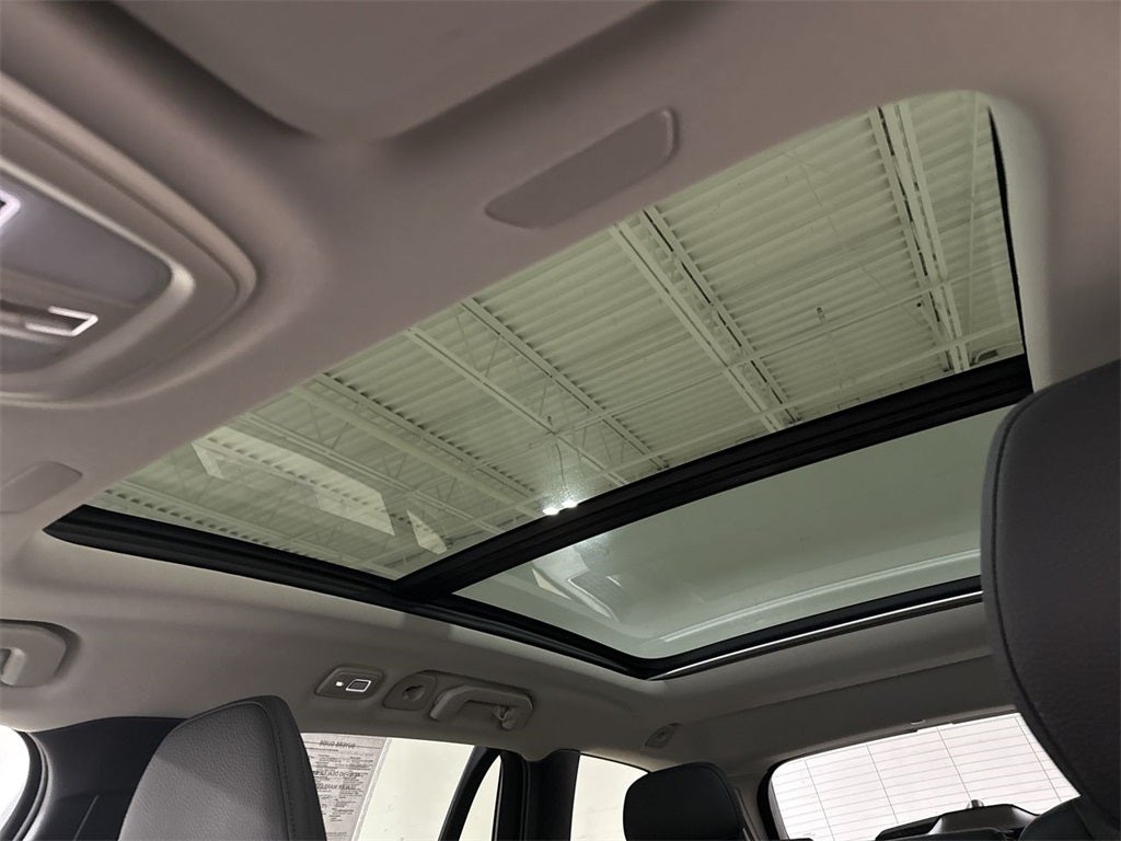 2025 Volvo V60 Cross Country B5 Plus