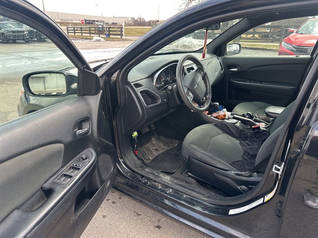 2012 Chrysler 200 LX