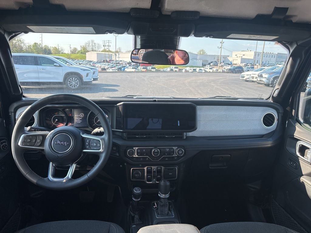 2025 Jeep Wrangler Sahara