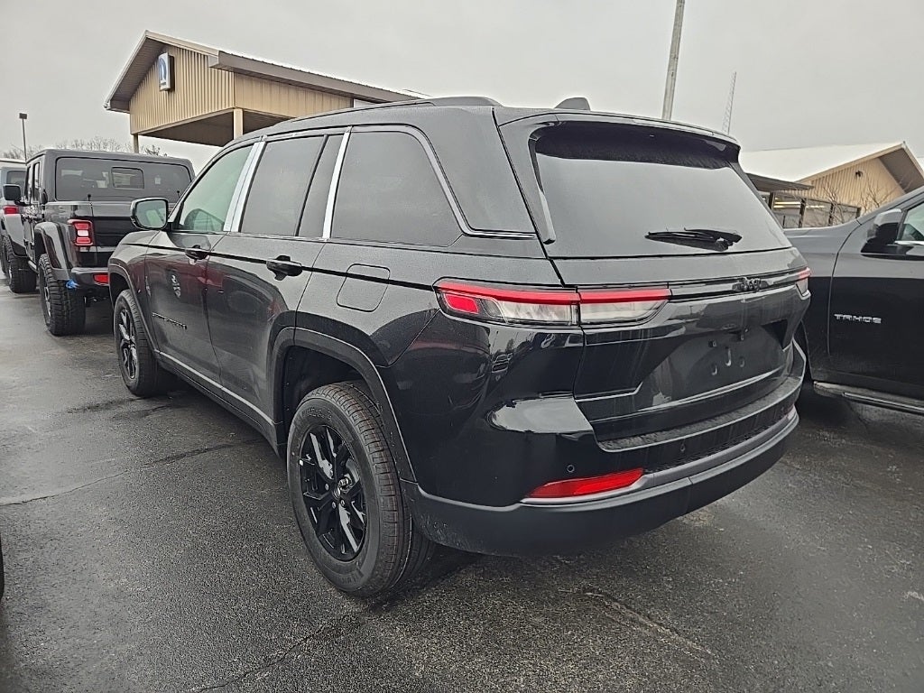 2026 Jeep Grand Cherokee Laredo