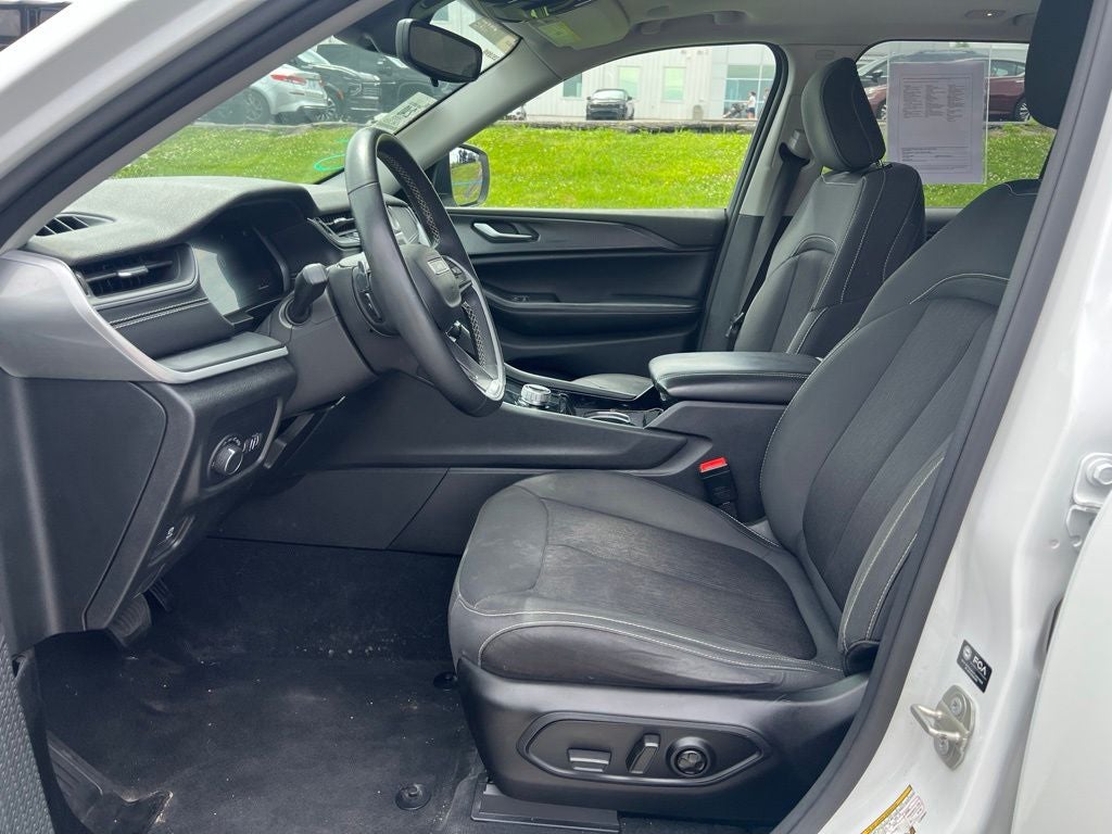2023 Jeep Grand Cherokee Laredo