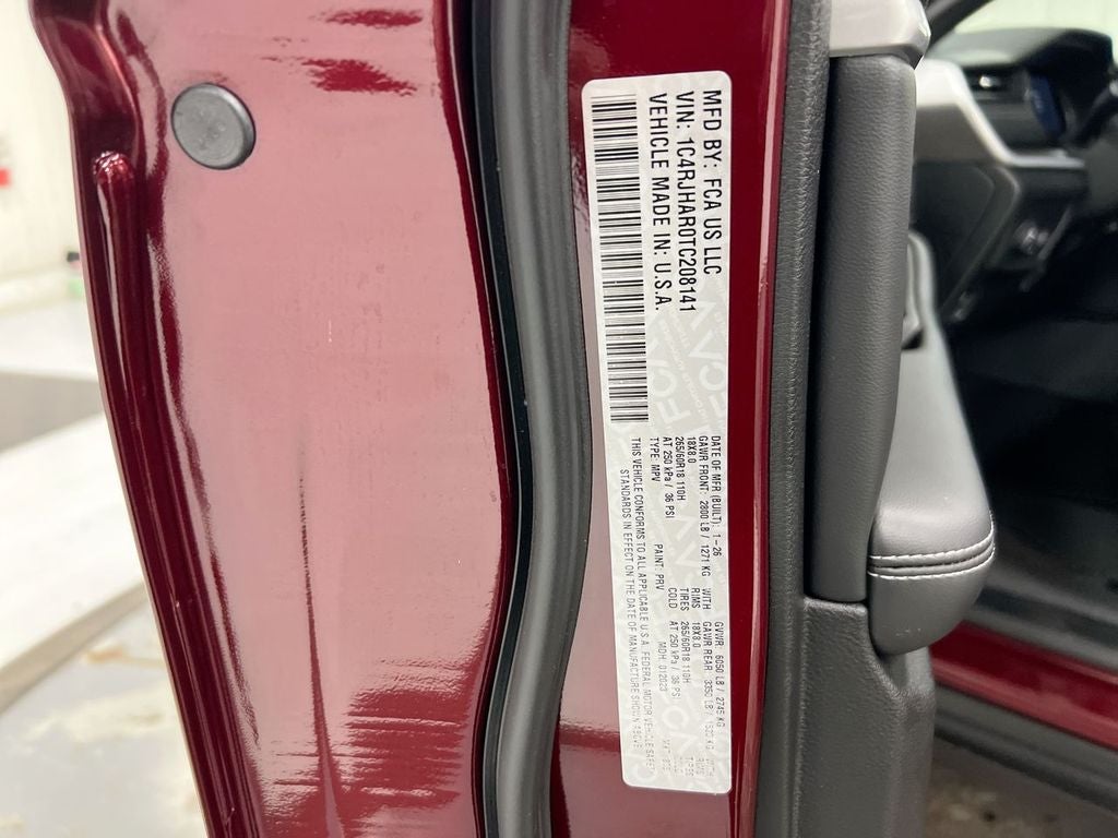 2026 Jeep Grand Cherokee Laredo