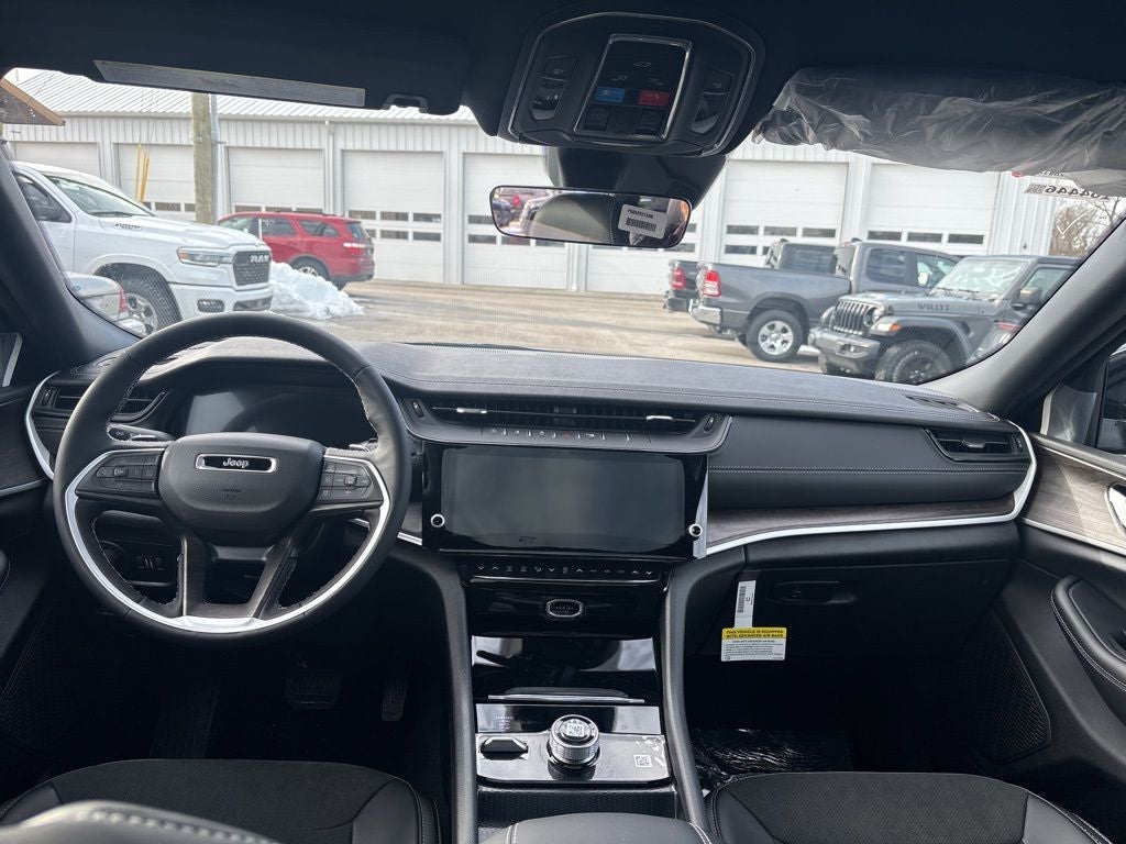 2026 Jeep Grand Cherokee Laredo