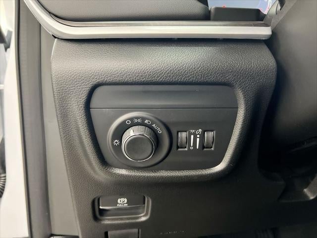 2026 Jeep Grand Cherokee Altitude