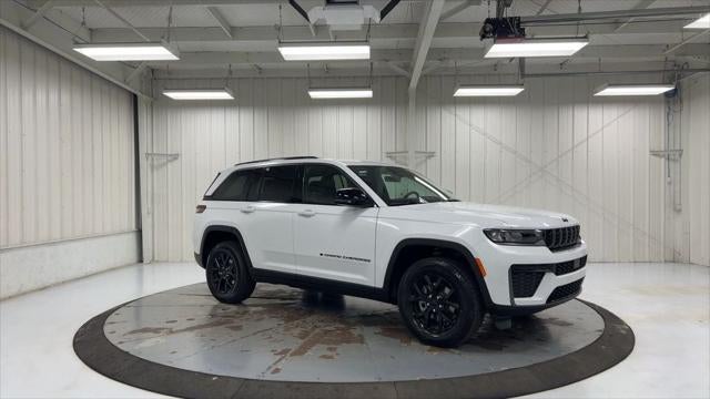 2026 Jeep Grand Cherokee Altitude