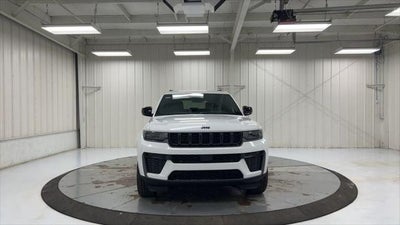 2026 Jeep Grand Cherokee Altitude