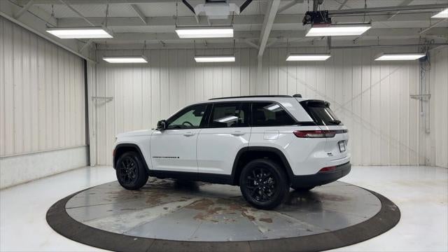 2026 Jeep Grand Cherokee Altitude