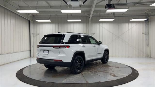 2026 Jeep Grand Cherokee Altitude