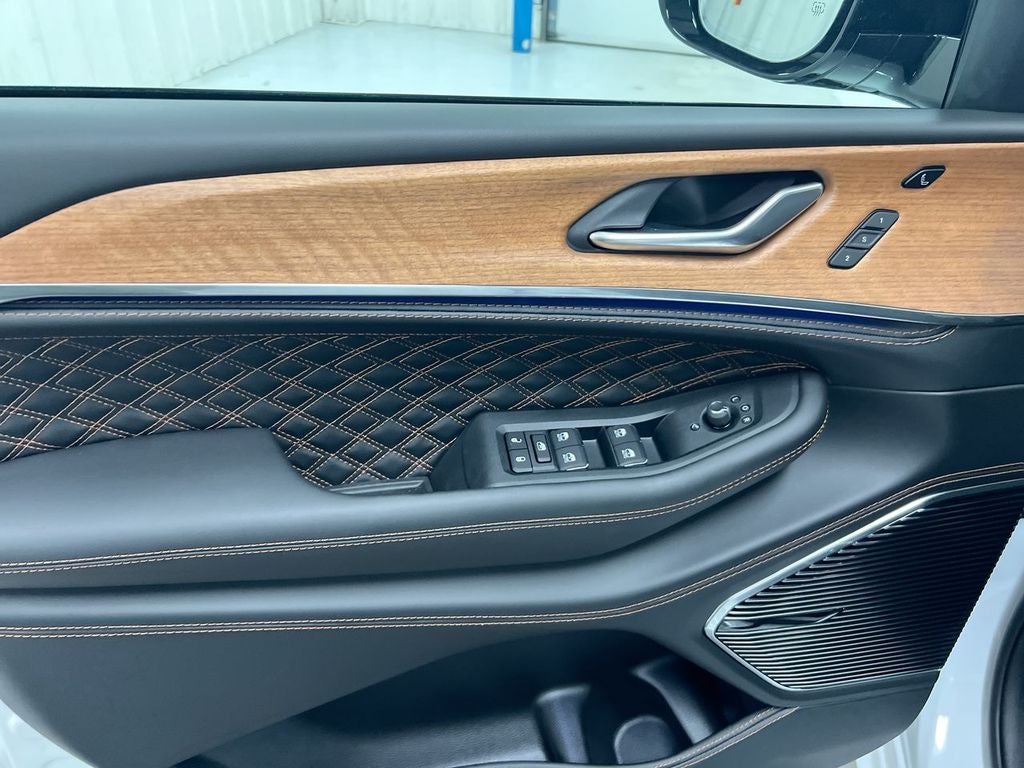 2026 Jeep Grand Cherokee Summit