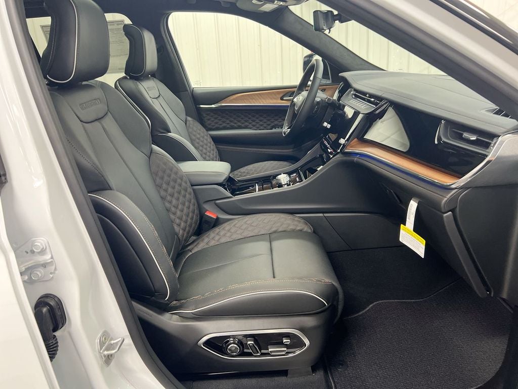 2026 Jeep Grand Cherokee Summit