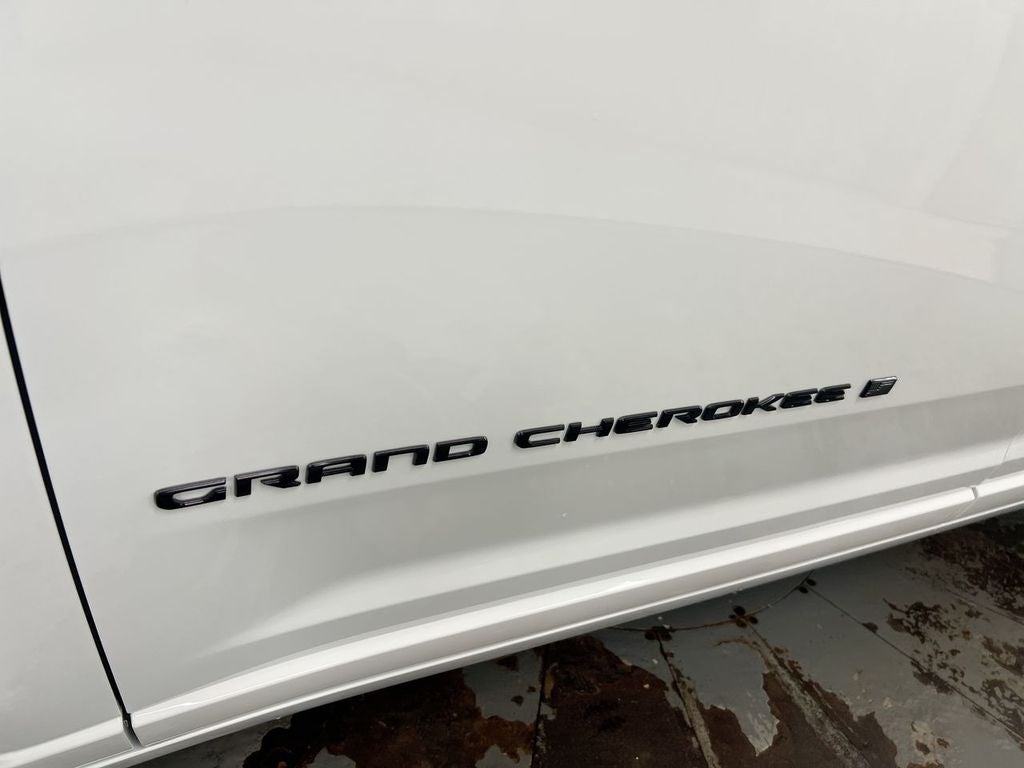 2026 Jeep Grand Cherokee Summit