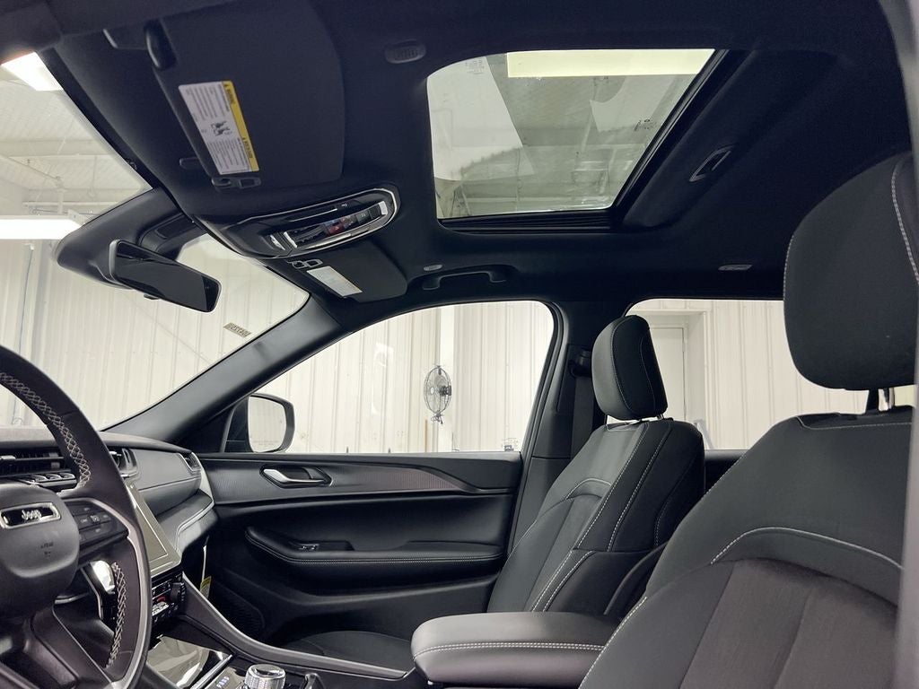 2026 Jeep Grand Cherokee L Laredo