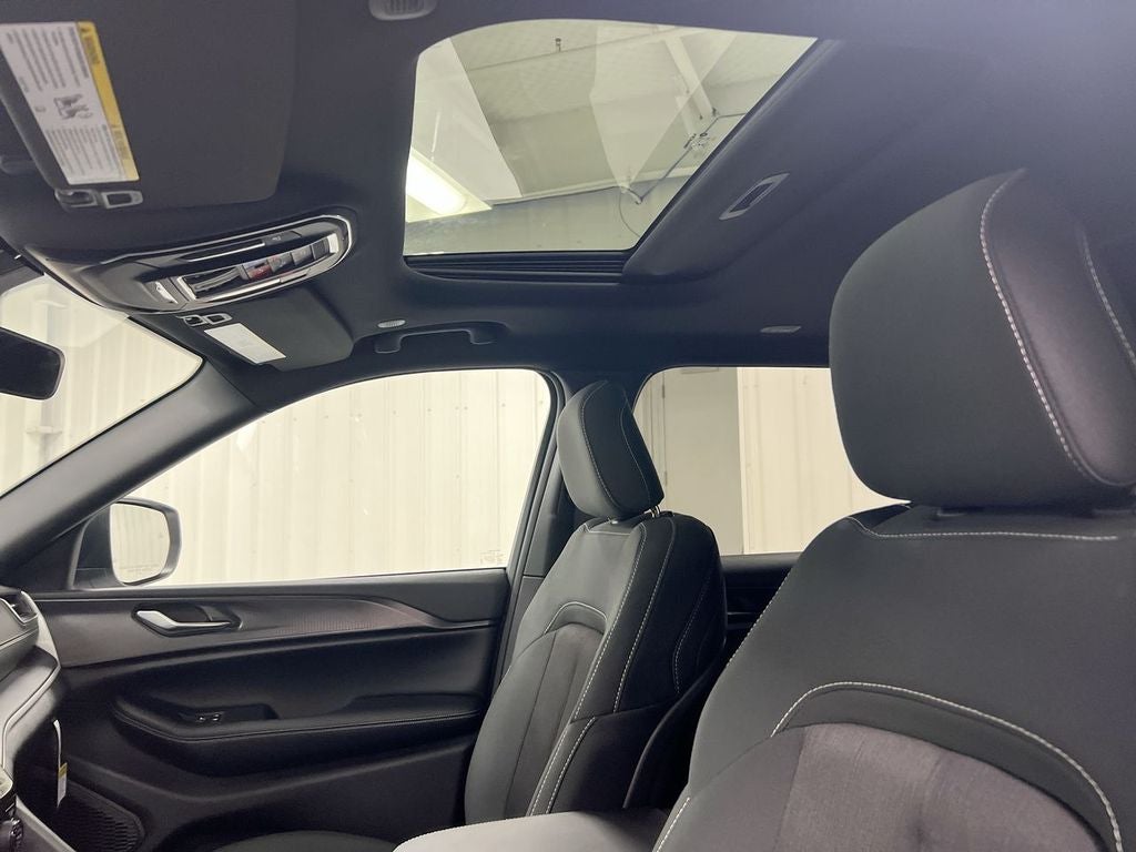 2026 Jeep Grand Cherokee L Laredo