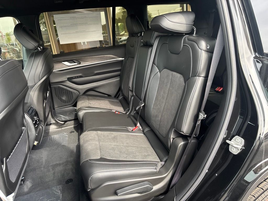 2026 Jeep Grand Cherokee L Laredo