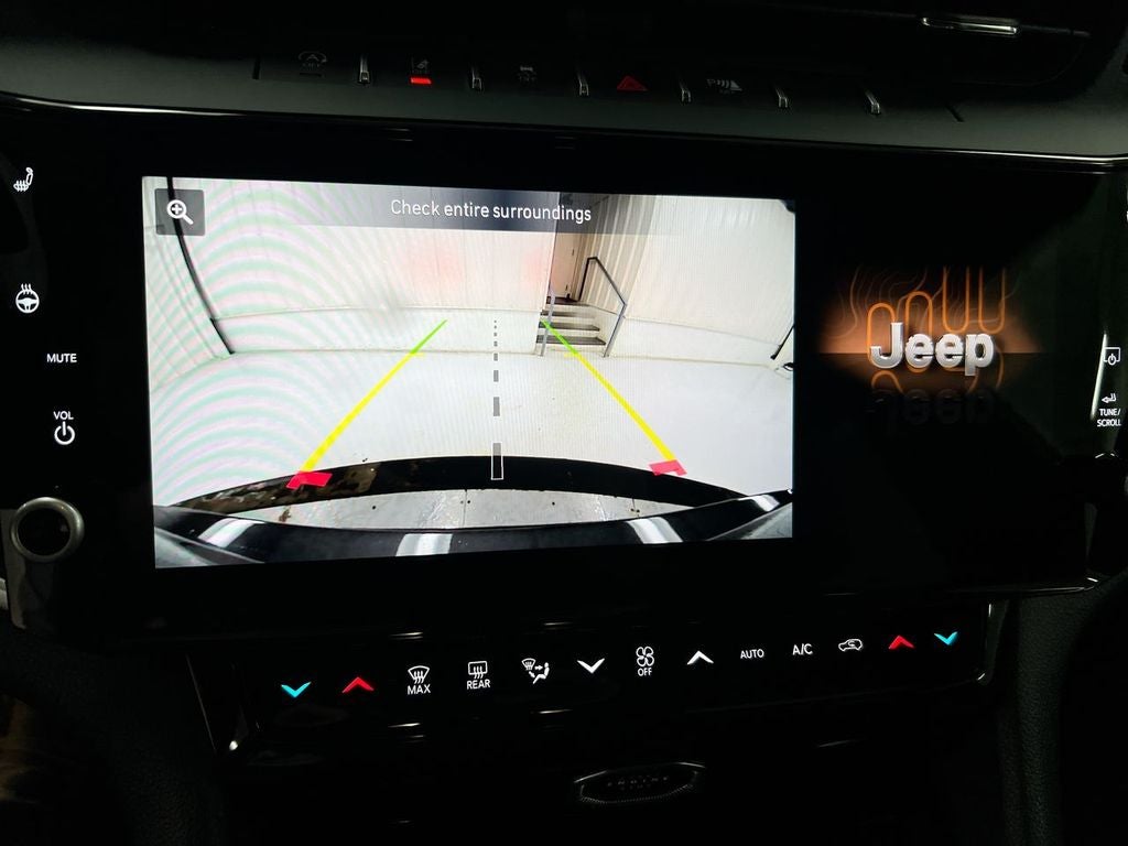 2026 Jeep Grand Cherokee L Laredo