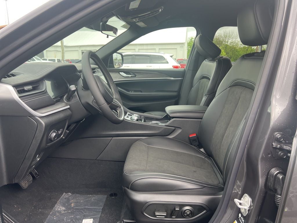 2026 Jeep Grand Cherokee L Laredo