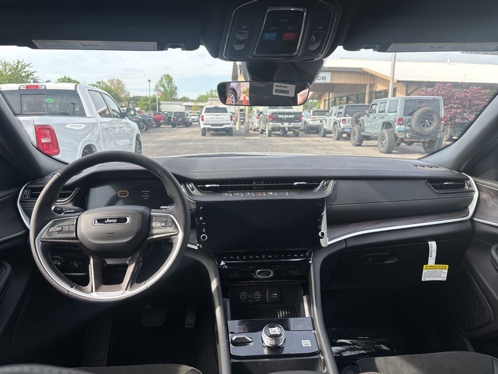 2026 Jeep Grand Cherokee L Laredo