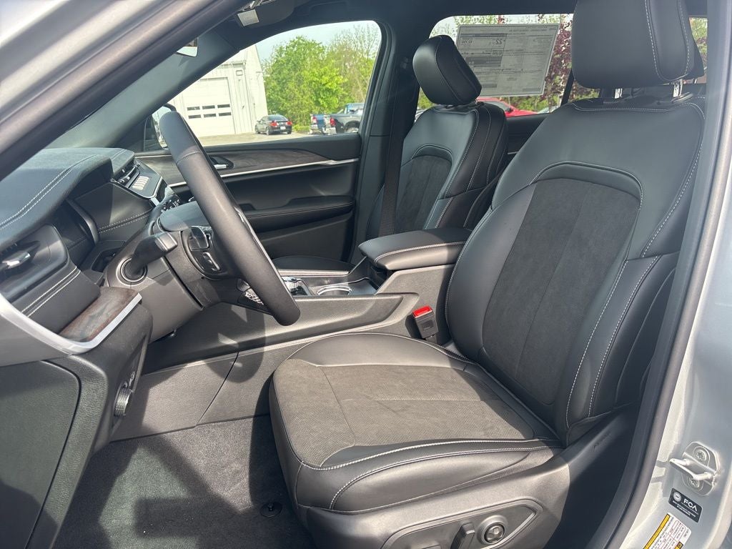 2026 Jeep Grand Cherokee L Laredo