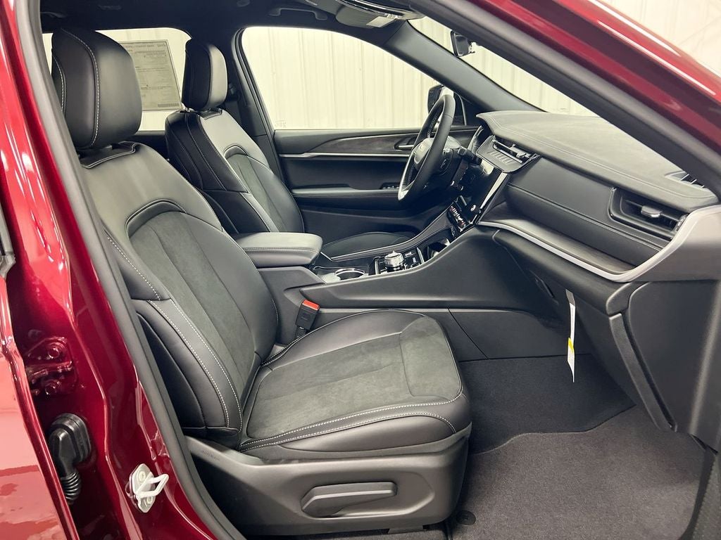 2026 Jeep Grand Cherokee L Laredo