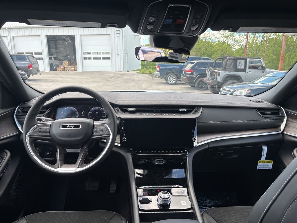 2026 Jeep Grand Cherokee L Laredo