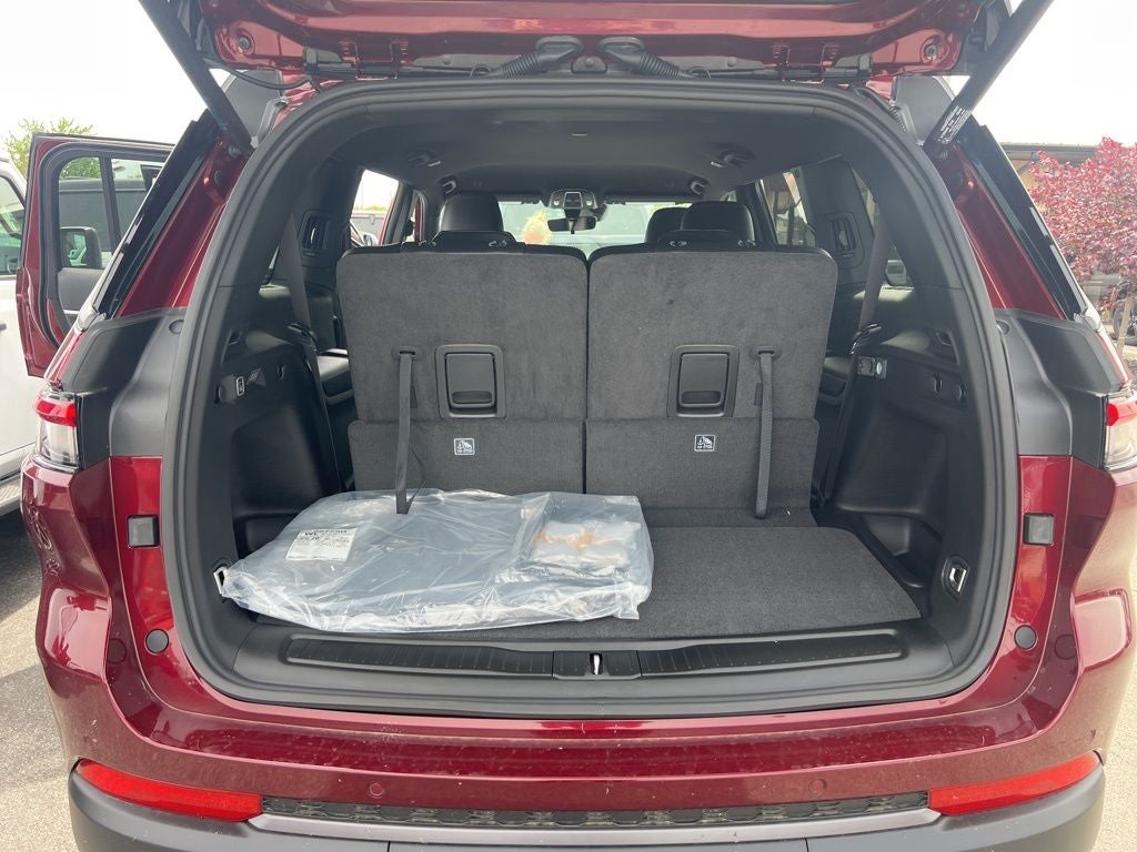 2026 Jeep Grand Cherokee L Laredo