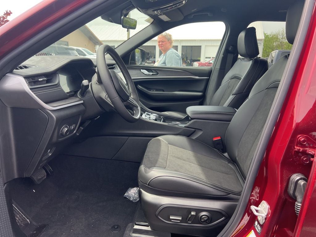 2026 Jeep Grand Cherokee L Laredo