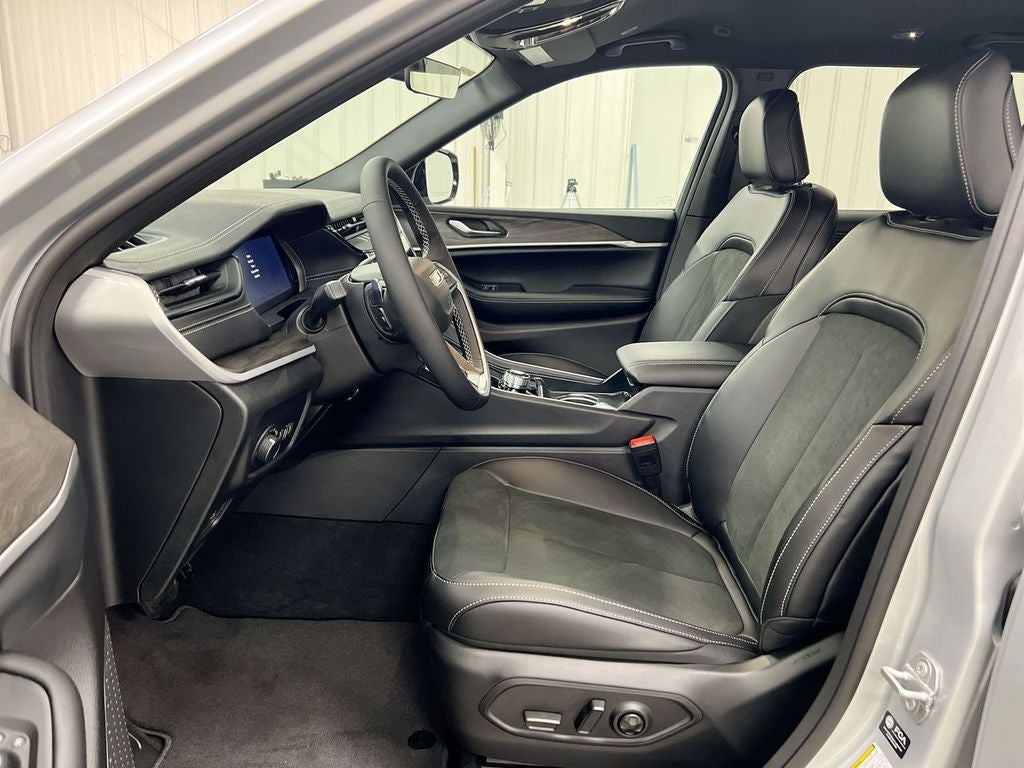 2026 Jeep Grand Cherokee L Laredo