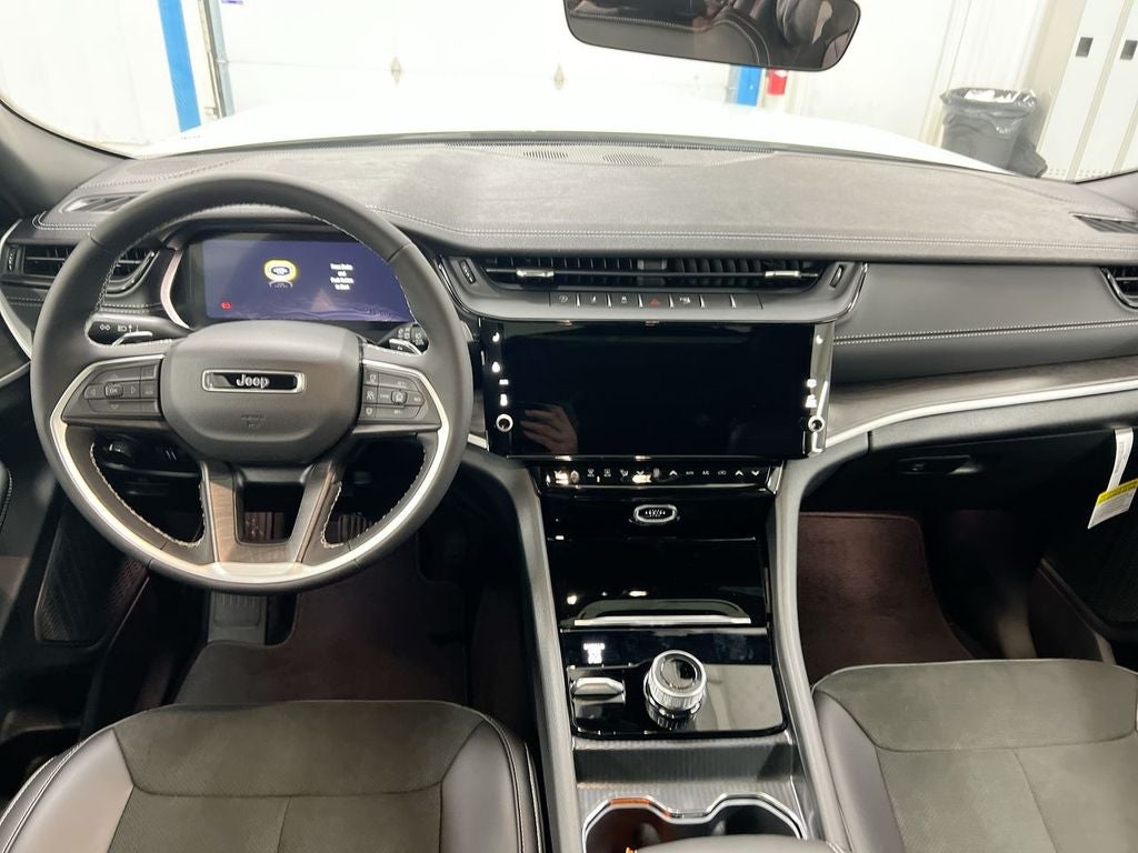 2026 Jeep Grand Cherokee L Laredo