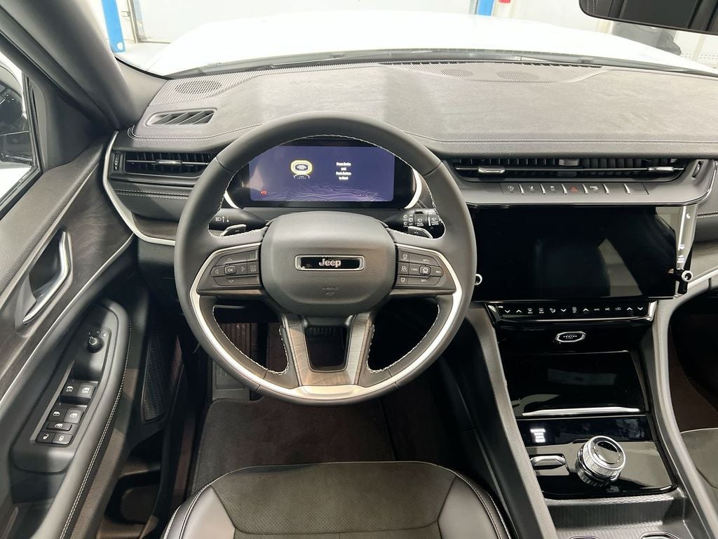 2026 Jeep Grand Cherokee L Laredo