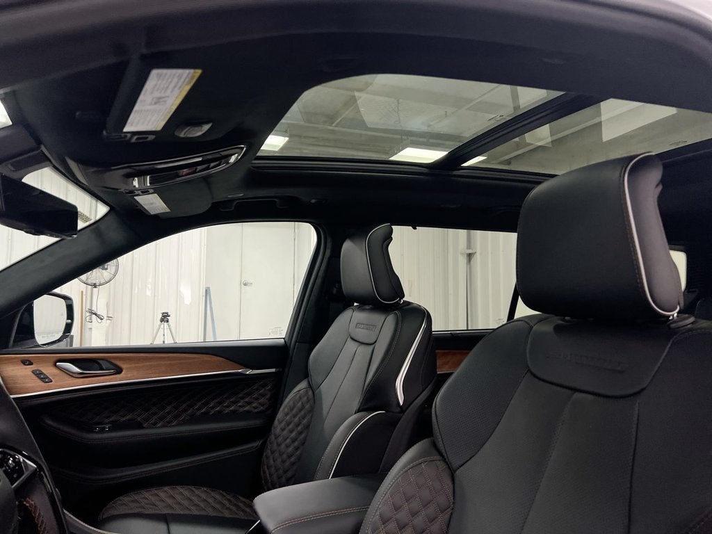 2027 Jeep Grand Cherokee L Summit