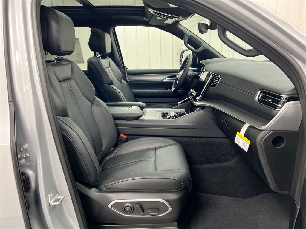 2026 Jeep Grand Wagoneer Limited Altitude