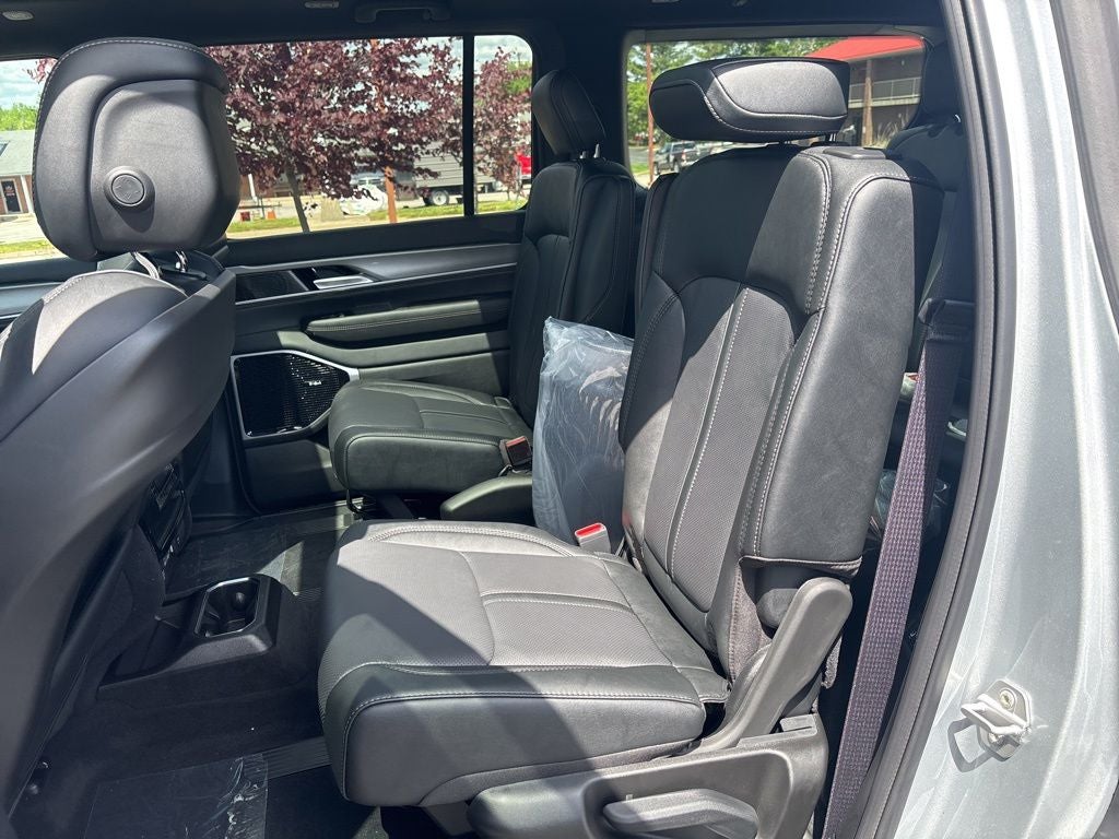 2026 Jeep Grand Wagoneer Limited Altitude