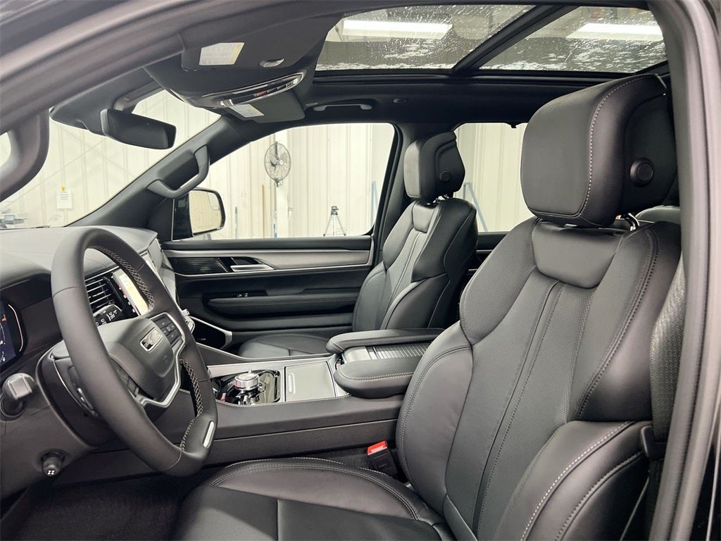 2026 Jeep Grand Wagoneer Limited Reserve