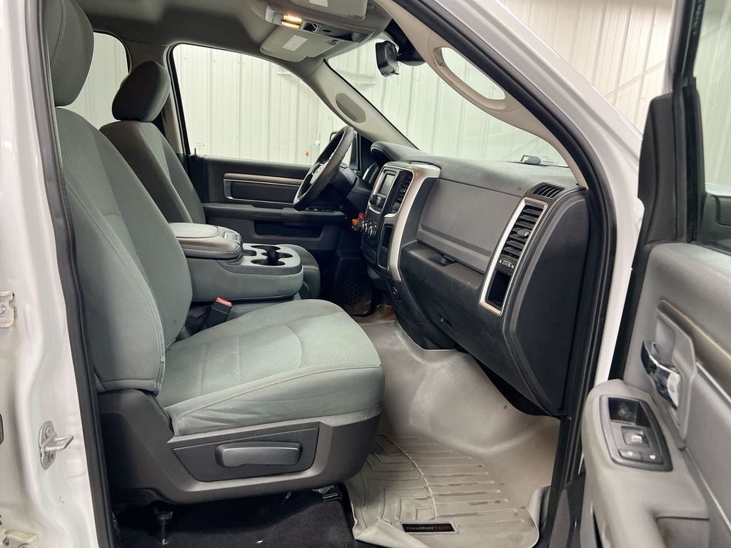 2016 RAM 1500 SLT