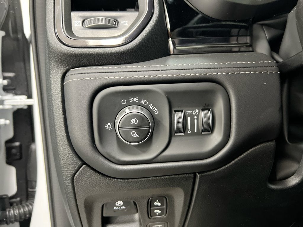2027 RAM 1500 Limited
