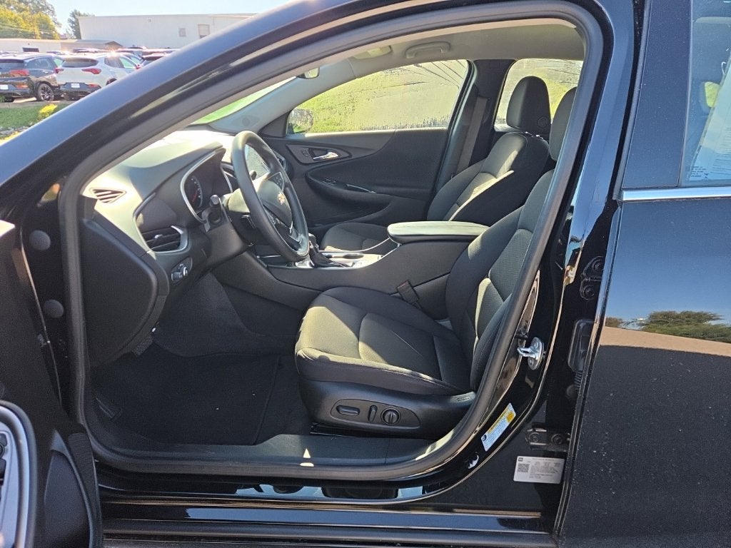 2025 Chevrolet Malibu LT