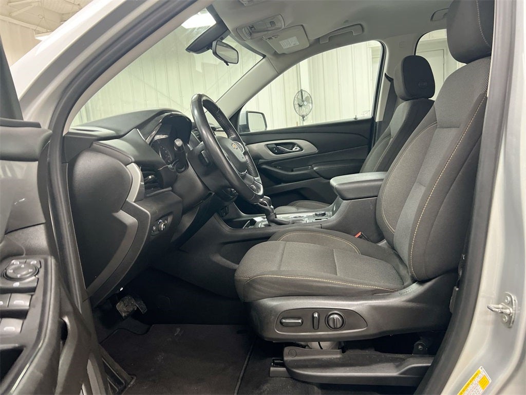 2021 Chevrolet Traverse LT