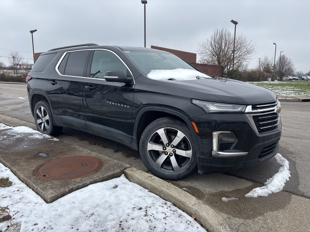 2023 Chevrolet Traverse LT Leather