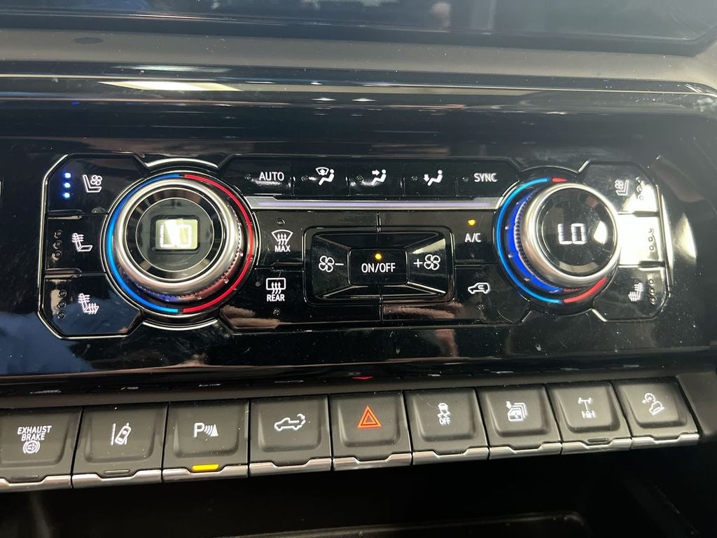 2025 GMC Sierra 2500HD AT4X