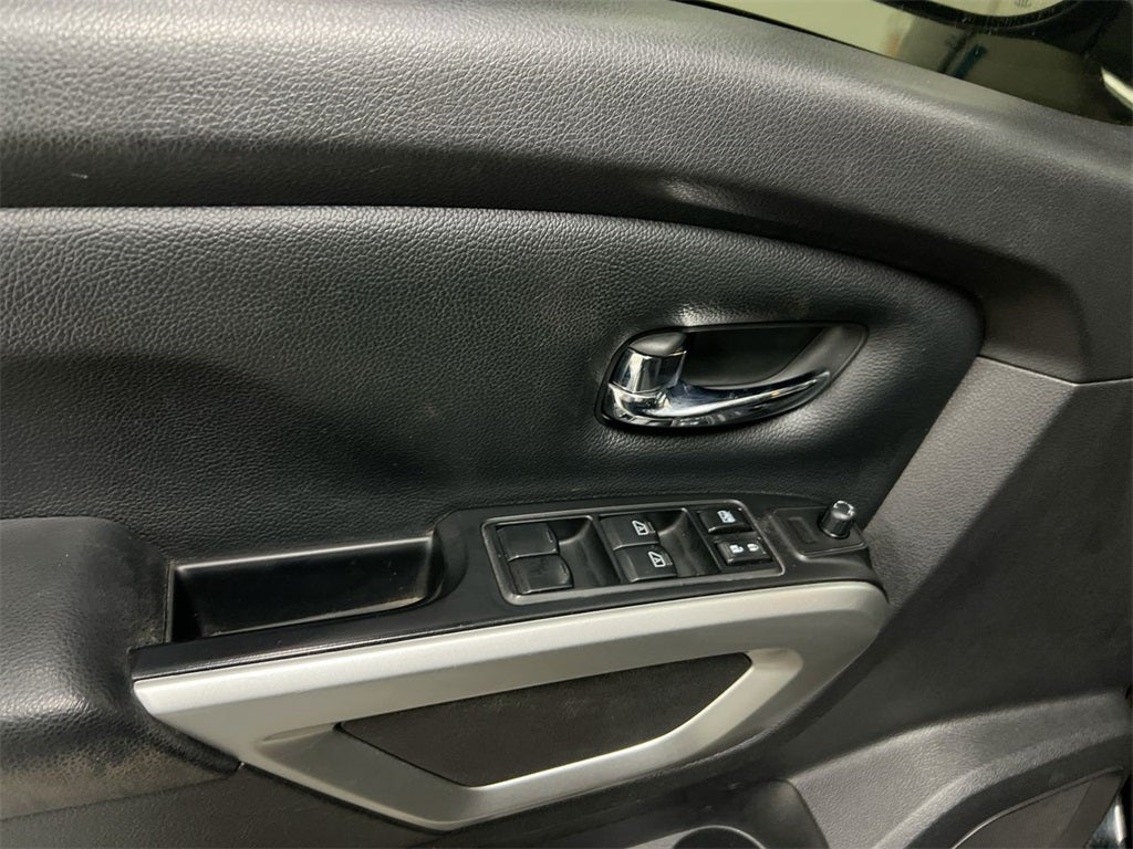 2018 Nissan Titan SV