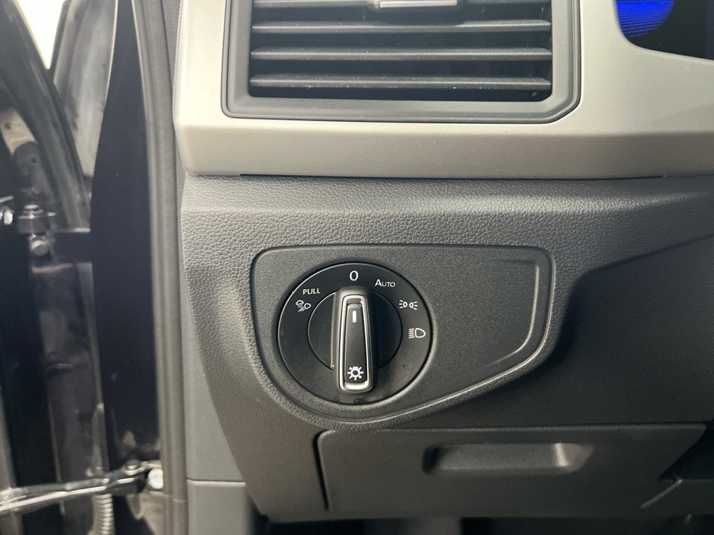 2023 Volkswagen Atlas Cross Sport 2.0T SE