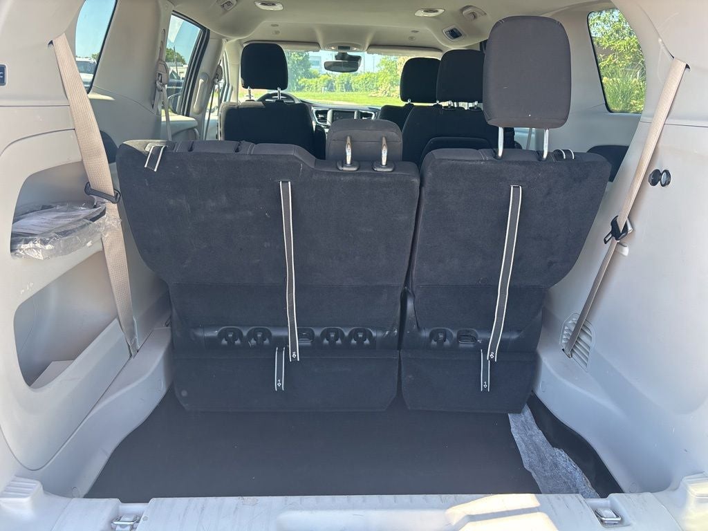 2023 Chrysler Voyager LX